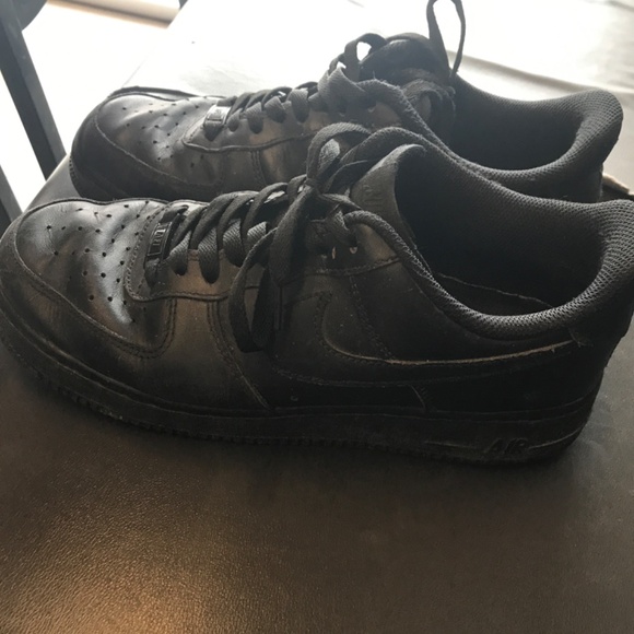 Triple Black Air Force 1 slightly worn - Picture 2 of 3